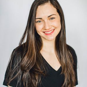 Meet your Posher, Adina